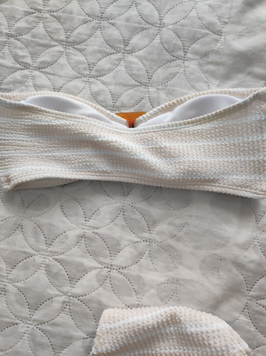 Бански shein xs ..