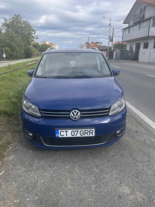 Vand touran 2011 ! Pret negociabil