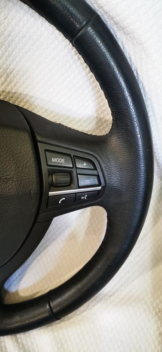 Продавам волан с еърбег за BMW F10/F11