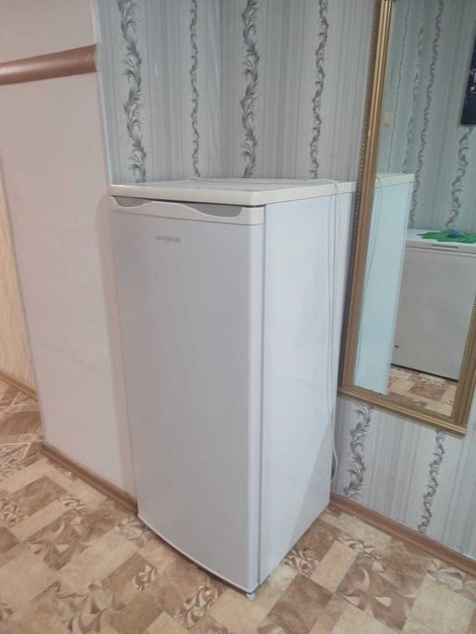 Продам морозильник