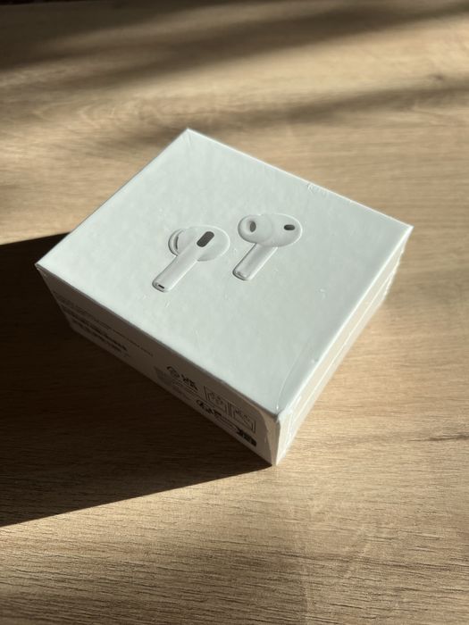 AirPods Pro 3 слушалки