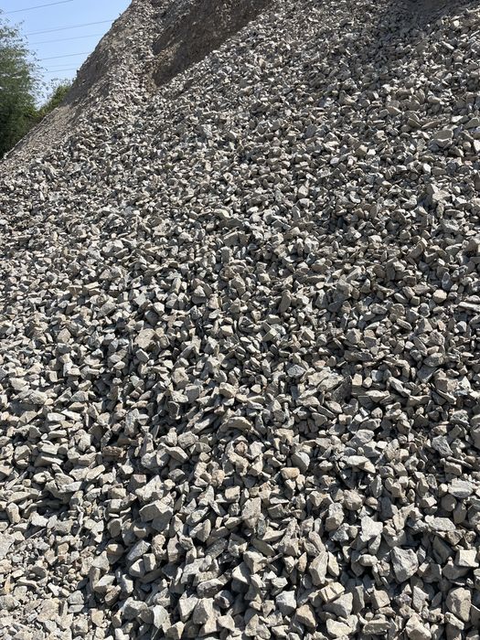 Piatra sparta concasata nisip pietris balast pamant sort margaritar