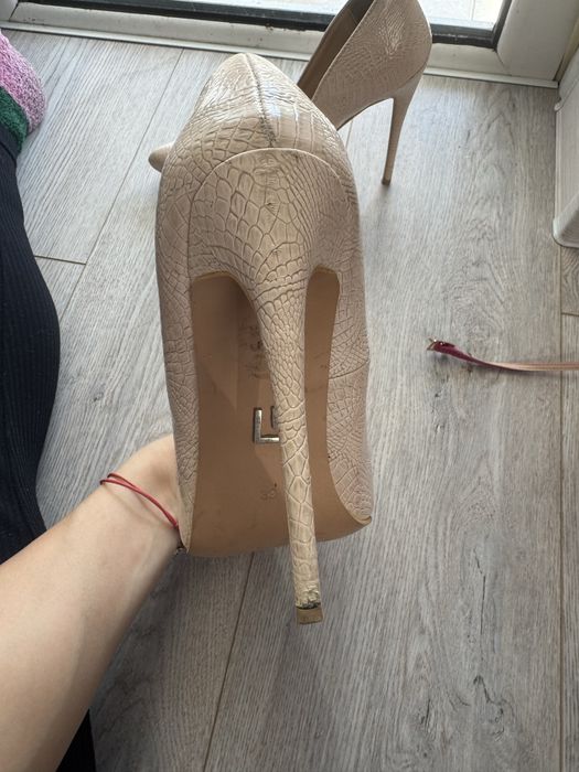 Остри обувки на ток Stiletto