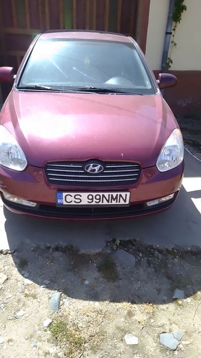 Vând Hyundai accent an 2007 pentru piese complet 1,4 benzina