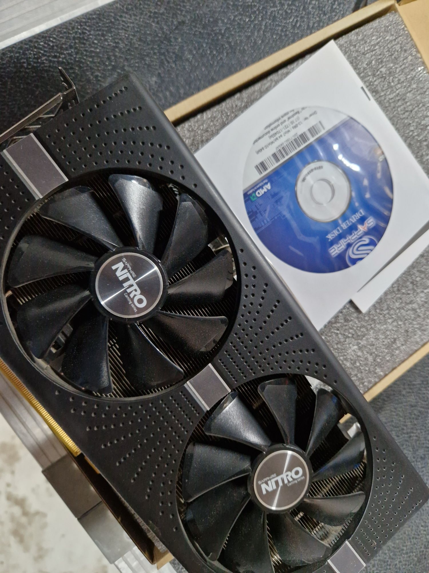 Placa video Sapphire Nitro plus RX 570 8gb RAM , cutie garanție