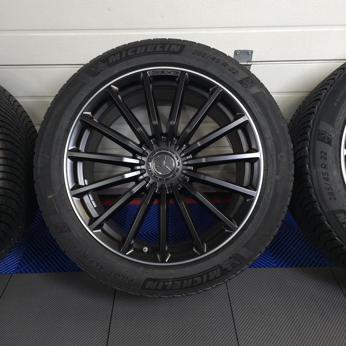 Оригинални AMG  джанти 22 цола Mercedes  GLS 63 AMG +Michelin гуми