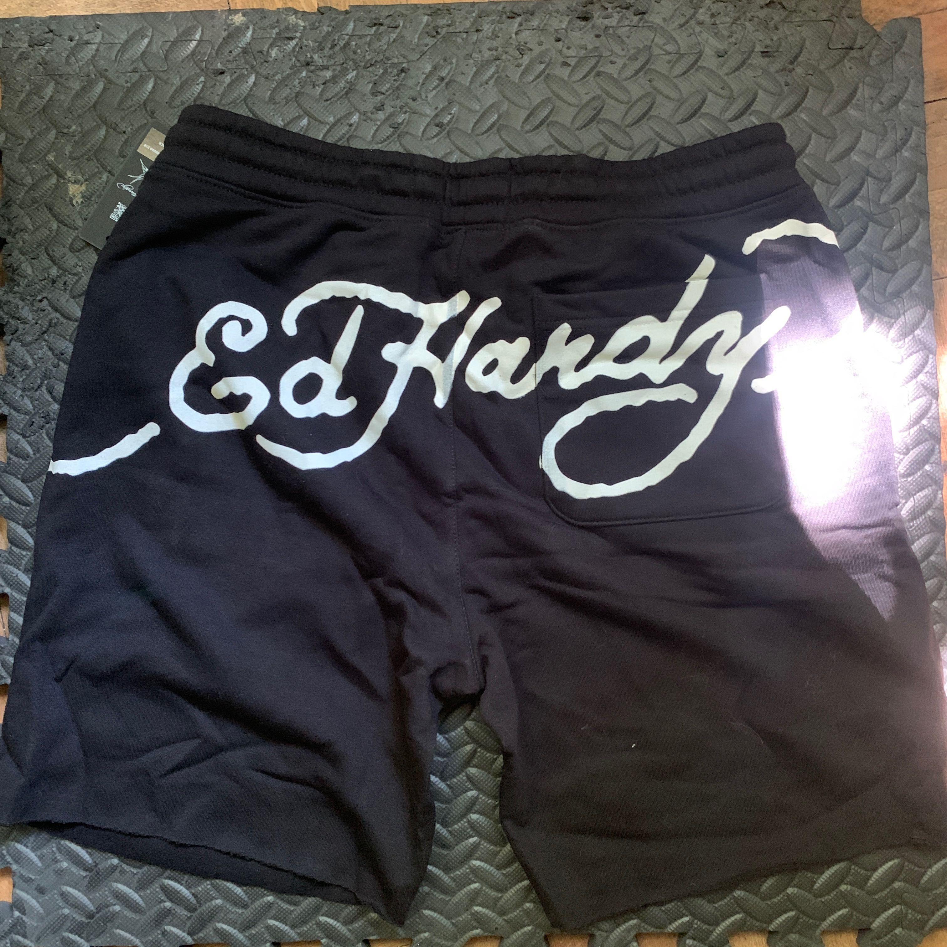 Don Ed Hardy • •