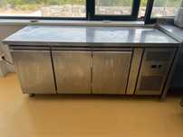 Masa rece profesioana. Inox- 3 usi