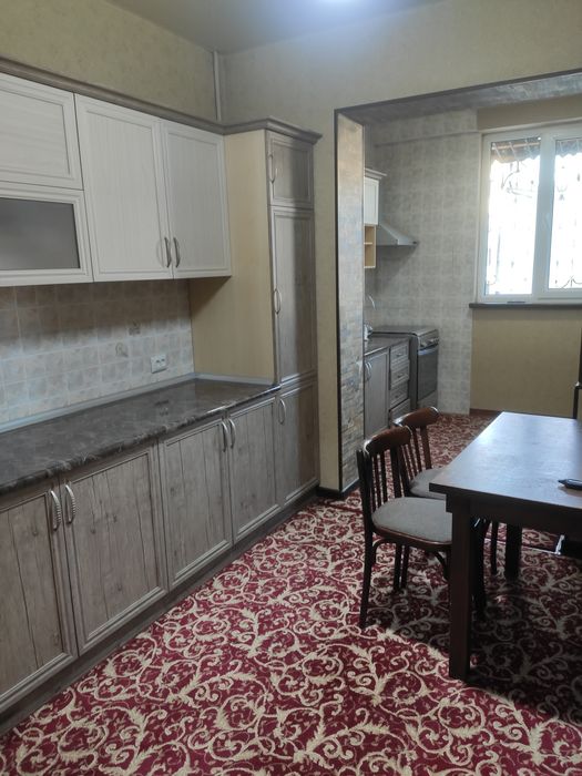 Shayhontoxur Jarariq da 5 xonali kvartira sotiladi