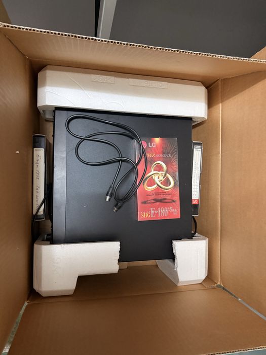 Видеомагнитофон JVC HR-J311EM. Б/У