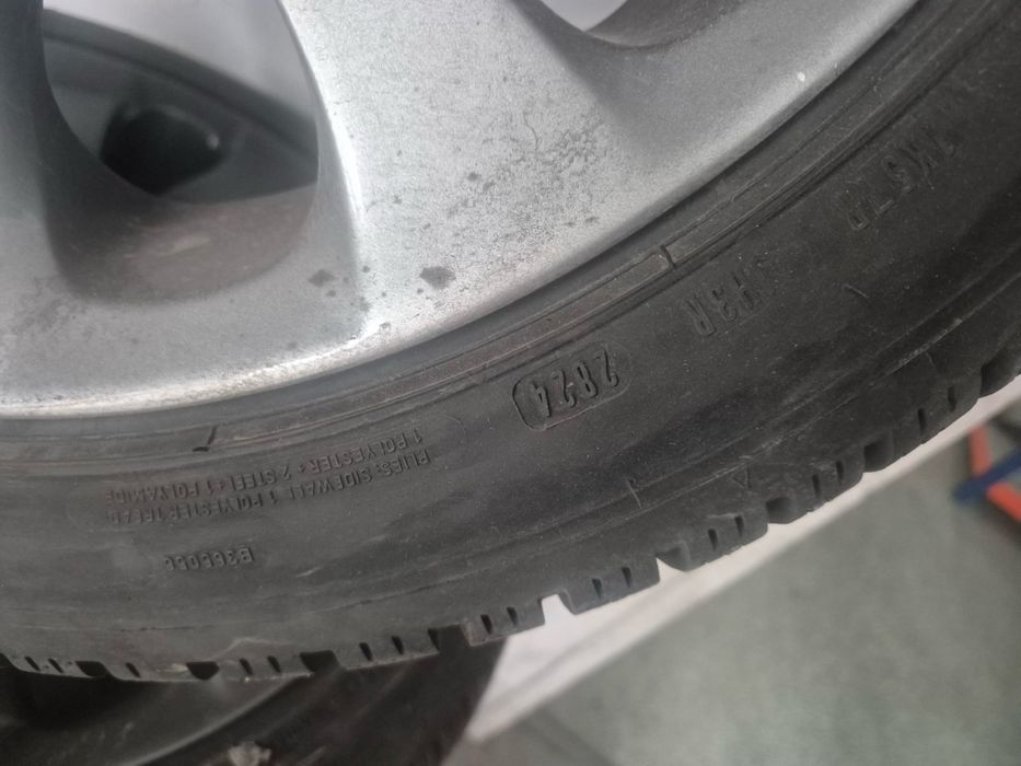 Зимни гуми DUNLOP 225/45/17