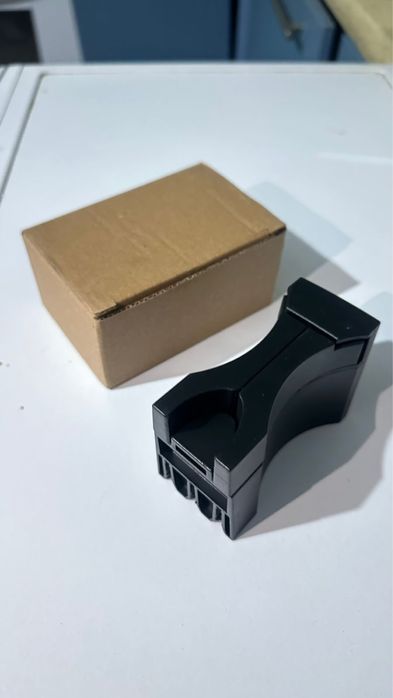 Тойота Ланд Коуйзер 200 для подстаканчик держатель.