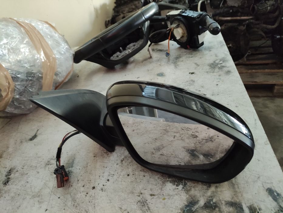 Огледало за Пежо 308 Т9