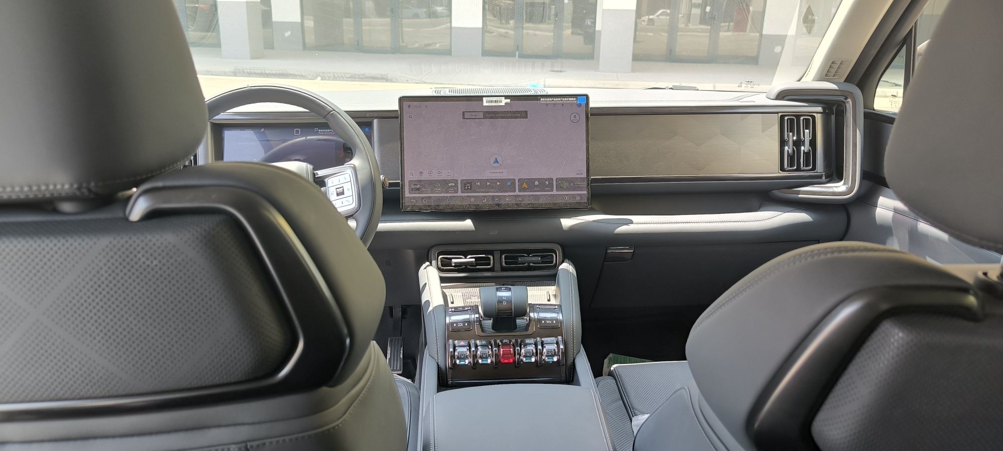 BYD Leopard 5 в наличии 

Ot kuchi: 660 ta
Dvegitl: 1.5 Turb
