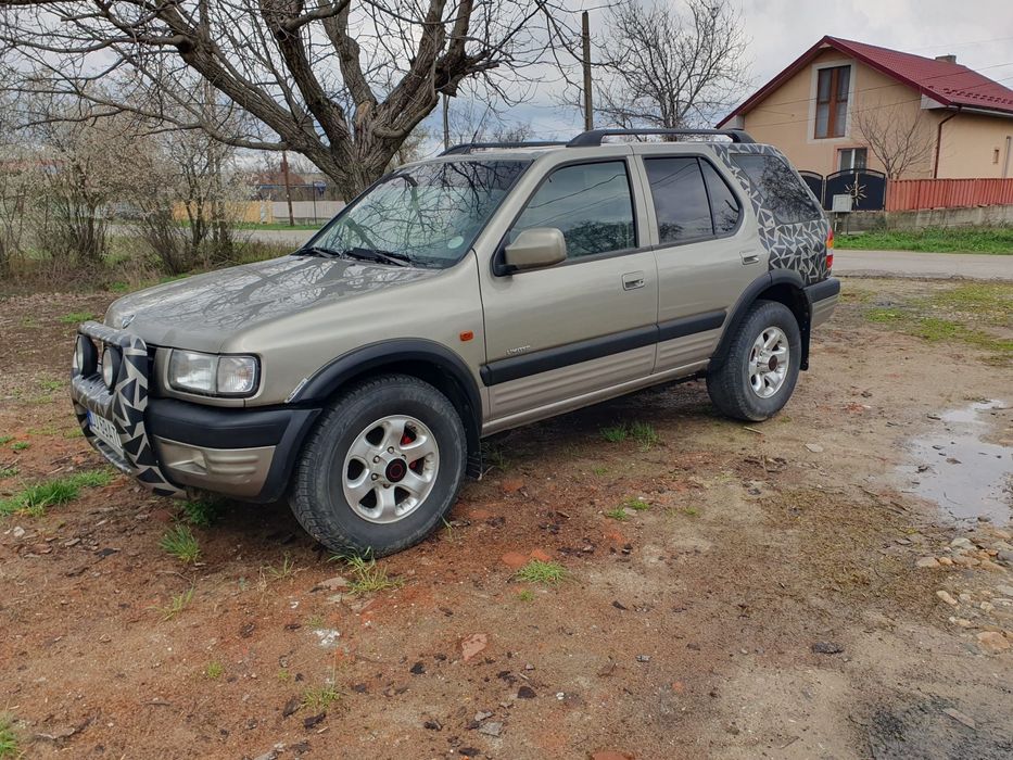 Vand Opel Frontera anul 2000