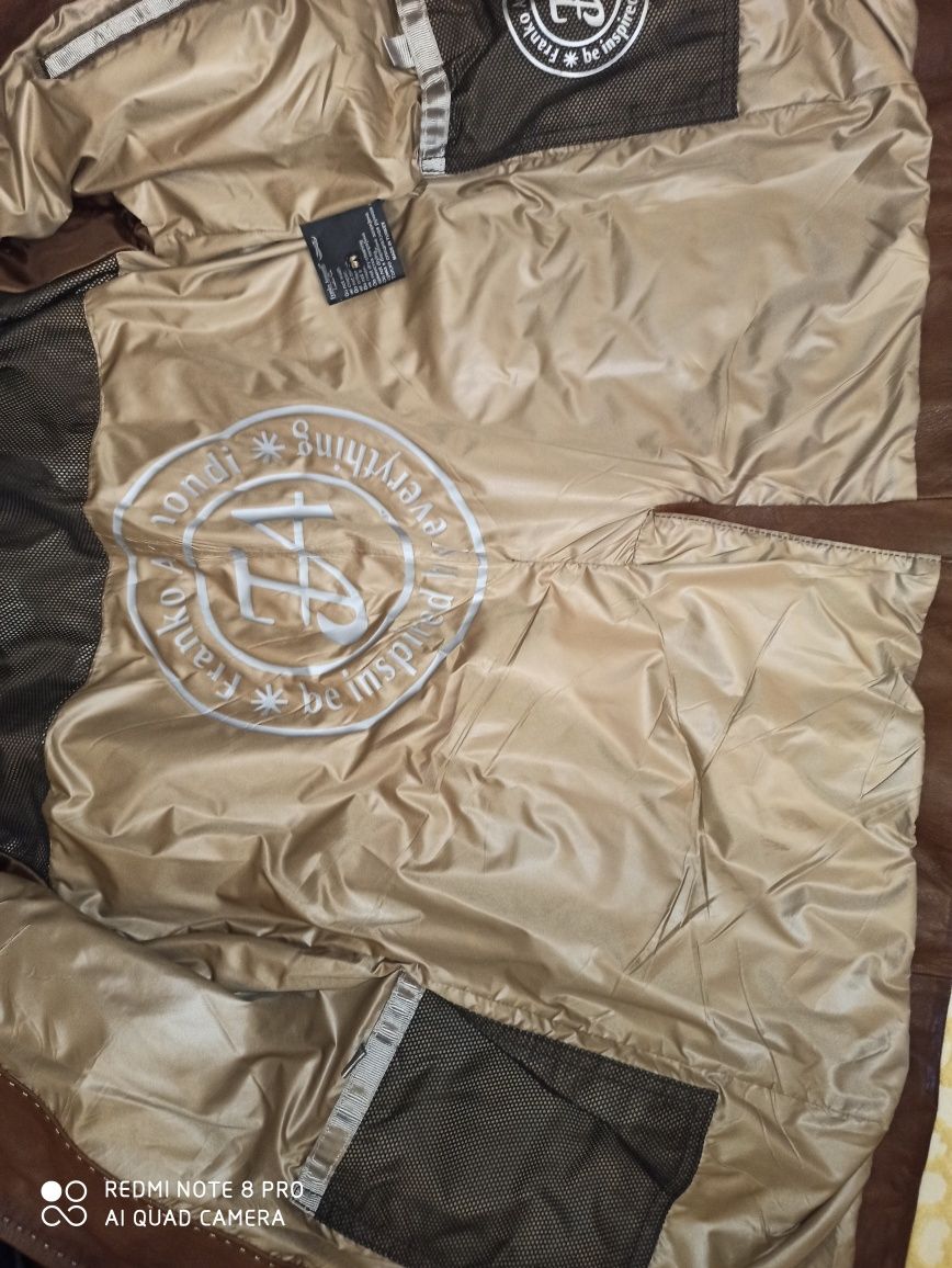 Продам кожаную куртку р. 46, Италия дизайн