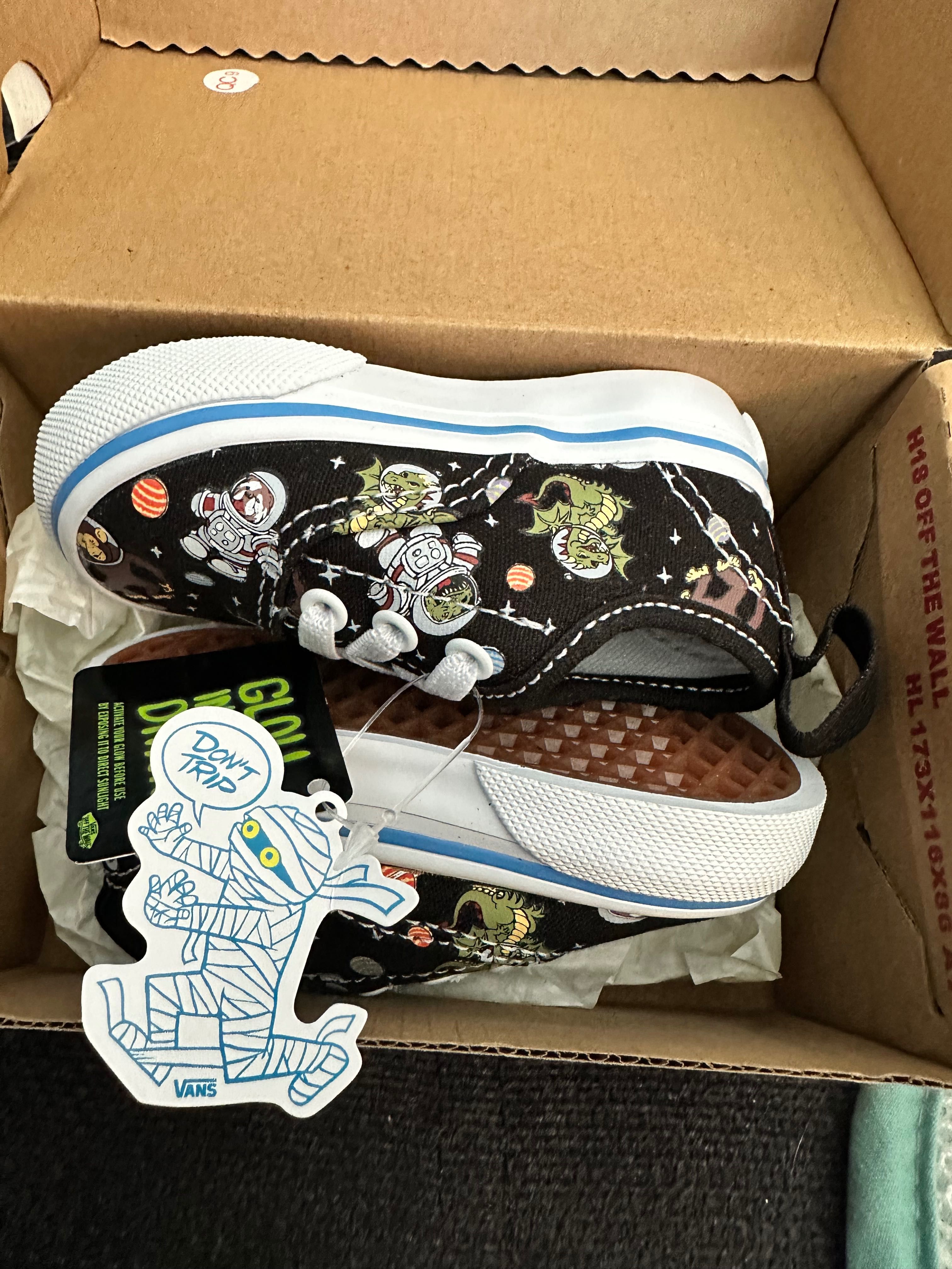 Бебешки кецове обувки оригинални Vans номер 18