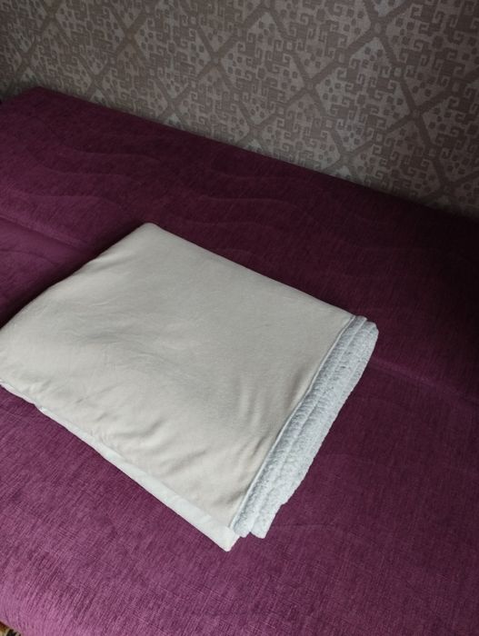 Продам пледы разные