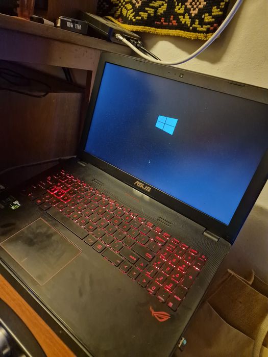 Schimb cu unitate pc. Laptop