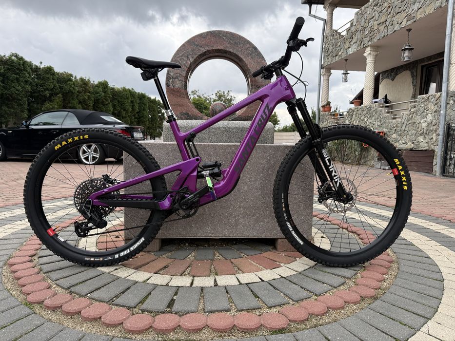 Santa cruz  full axs