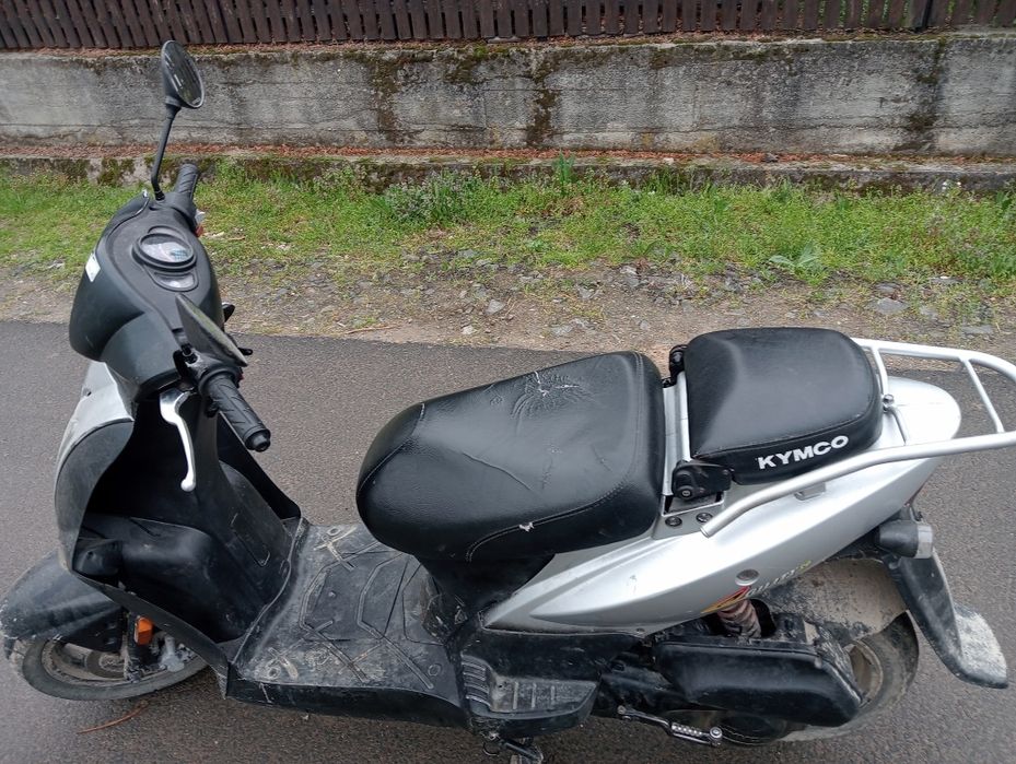 Vând scuter kymco agiliti 50 4T