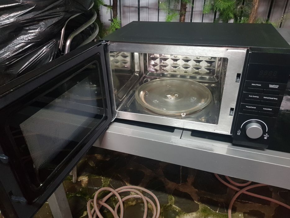 Vand cuptor cu microunde marca Coop