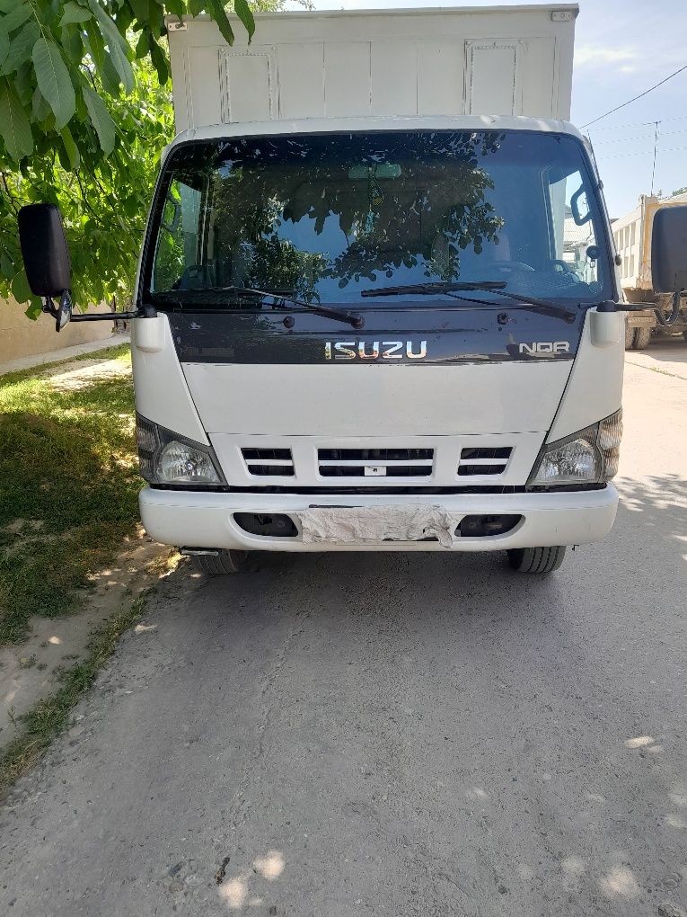 Isuzu sotladi 23000$