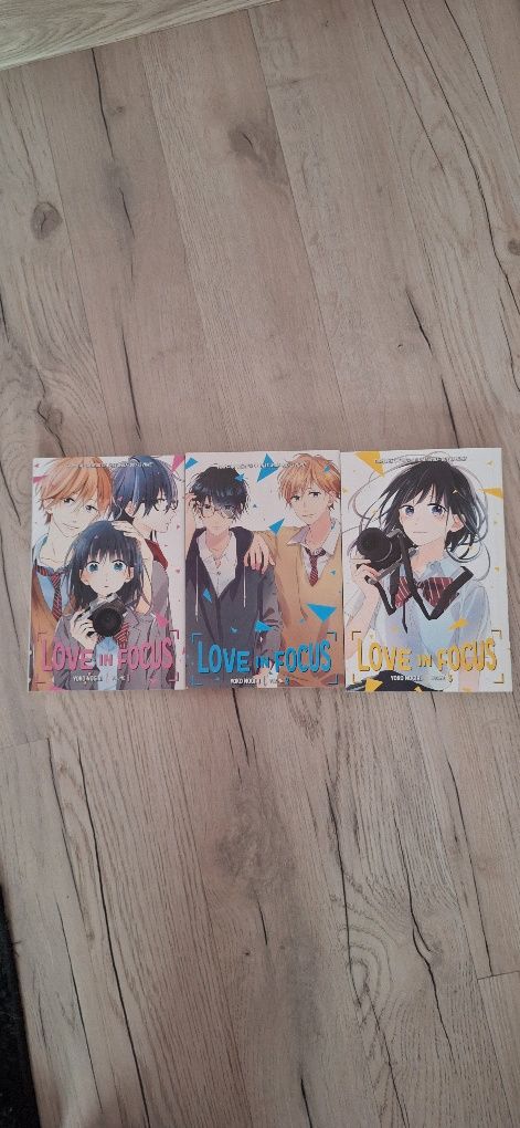 Vând volume Manga