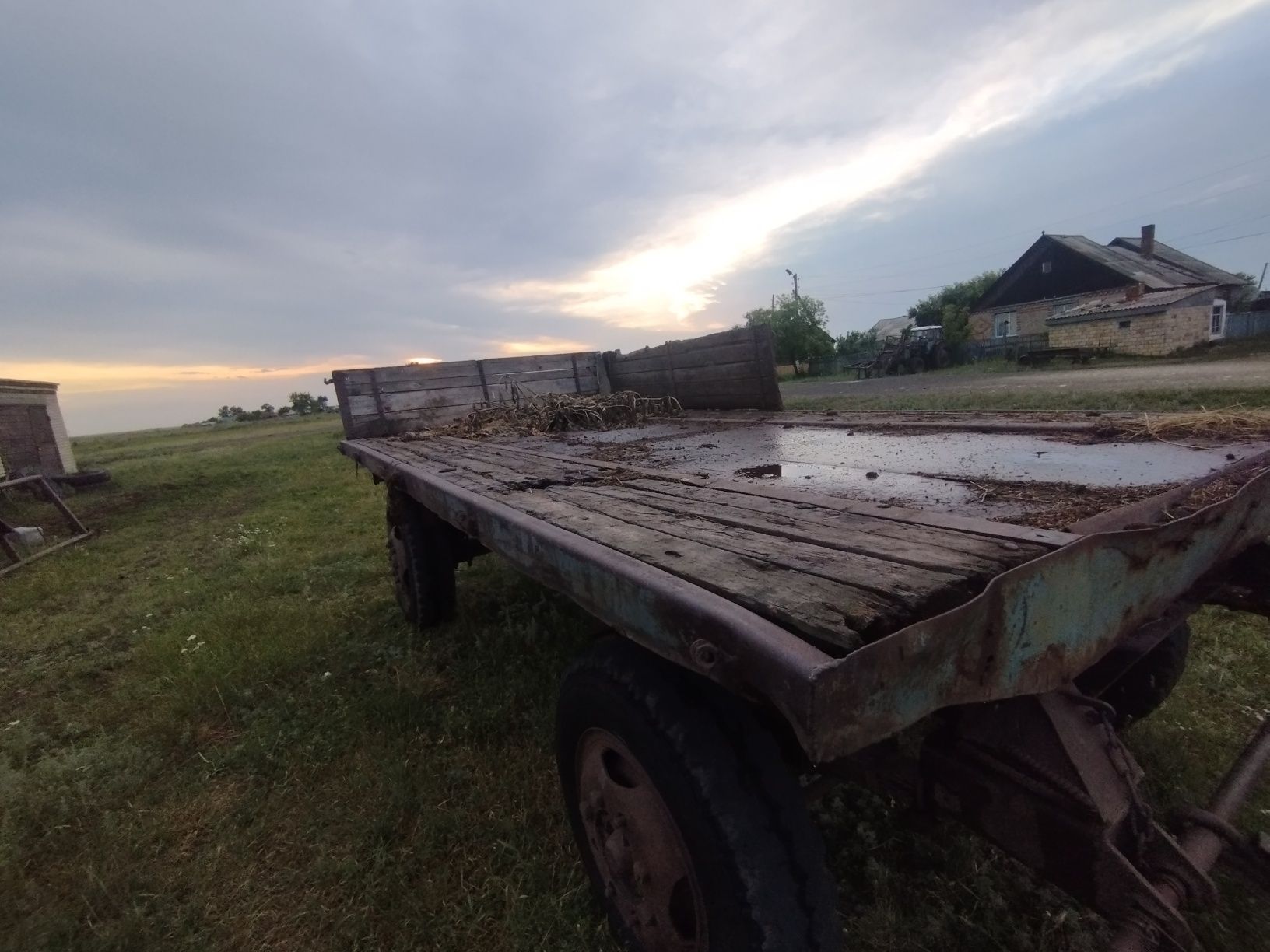 Продам  зиловски прицеп