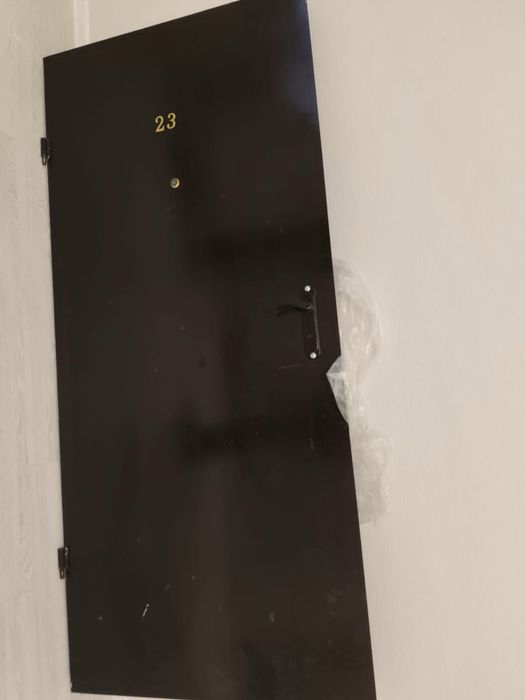 Срочно продается железная дверь