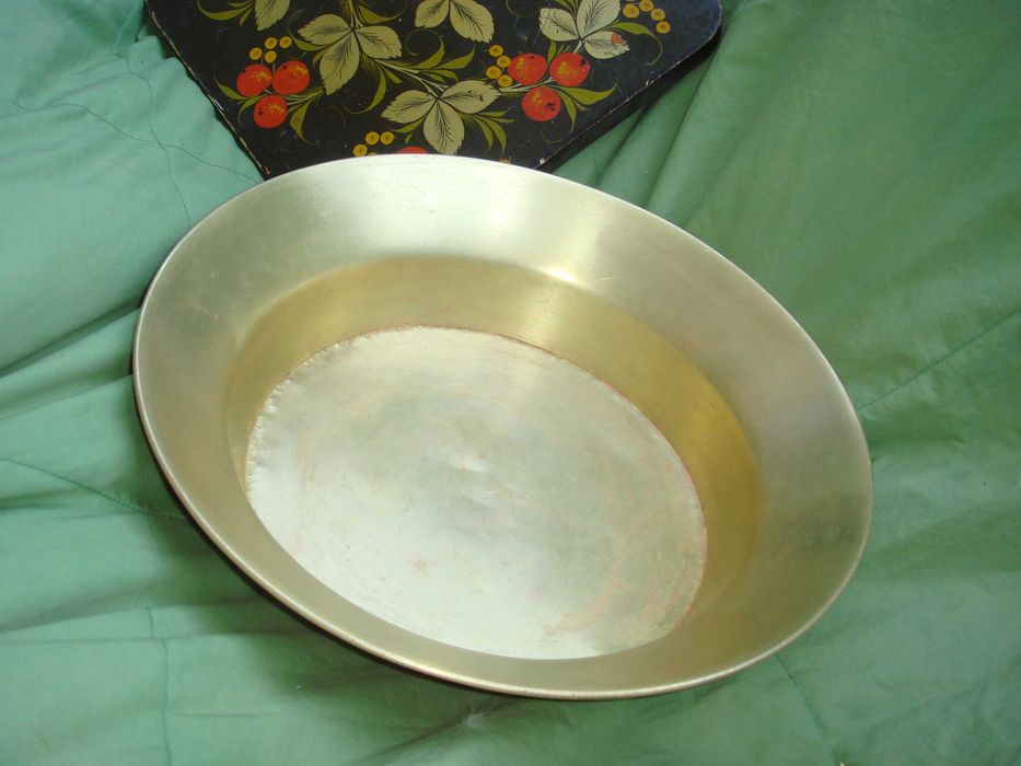 Средний Тазик-латунь 1938 года Раритет сост. идеальное 31см как золото