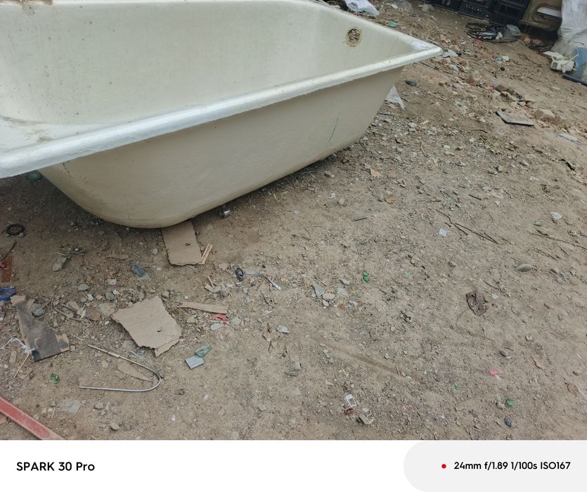 Ванна чугунная..