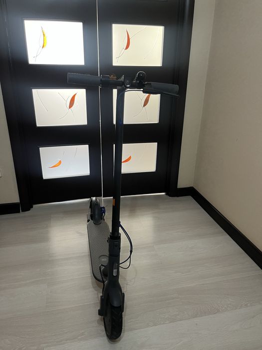 Электросамокат Xiaomi Mi Electric Scooter 3