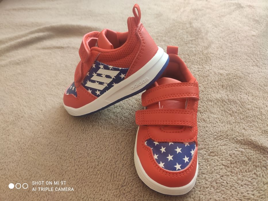 Детски оригинални маратонки!