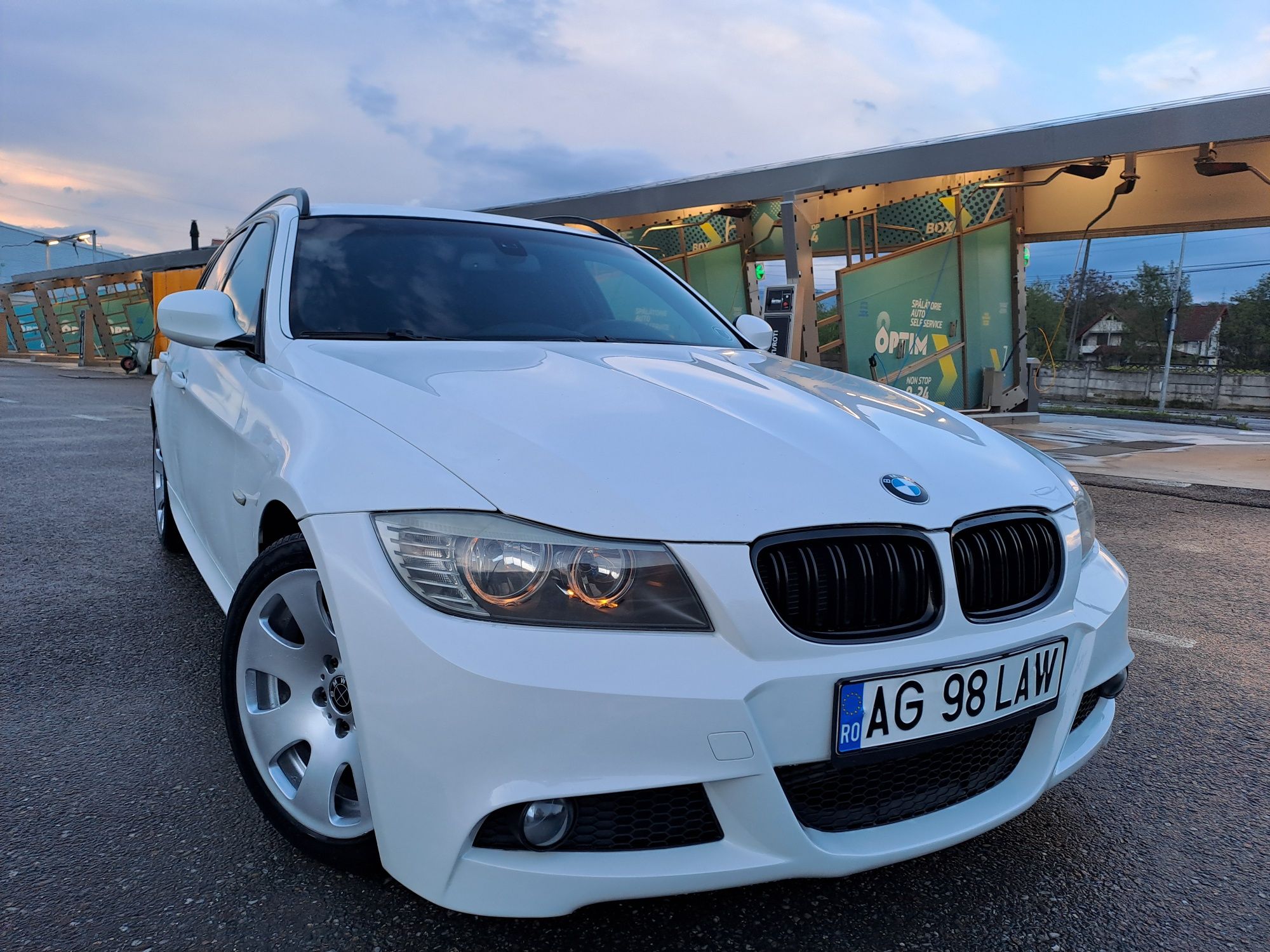 BMW e91 320d 177cp pachet M