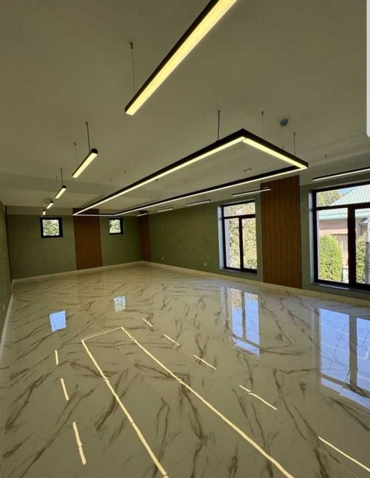 Здание ул.Новомосковская Старт 3-этажа 653 м² 8-каб евроремонт