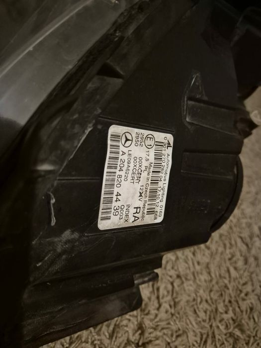 Far dreapta mercedes w204