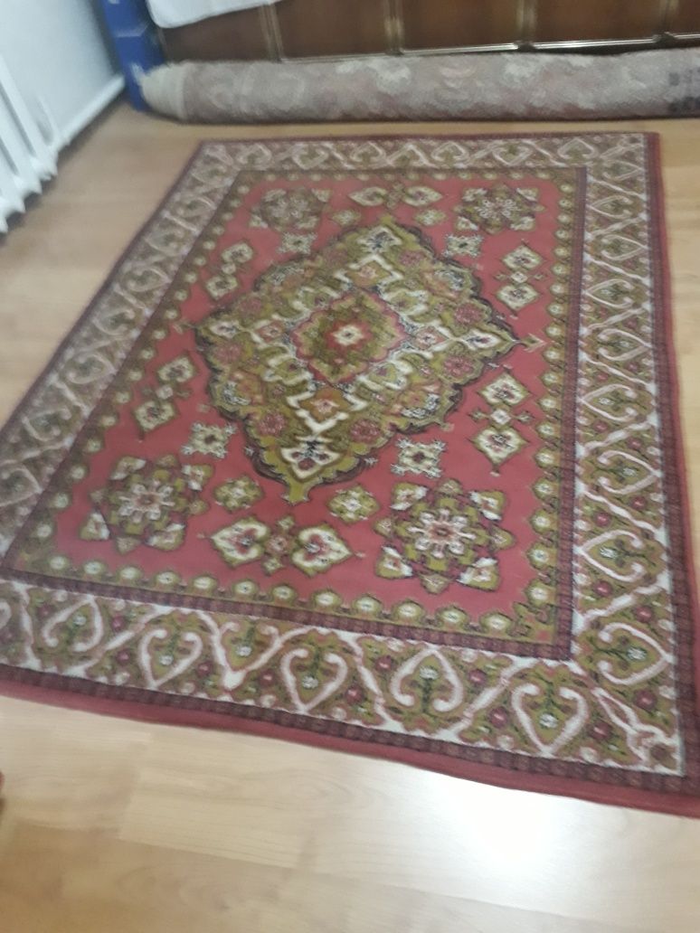 Продаю ковер 1 шт