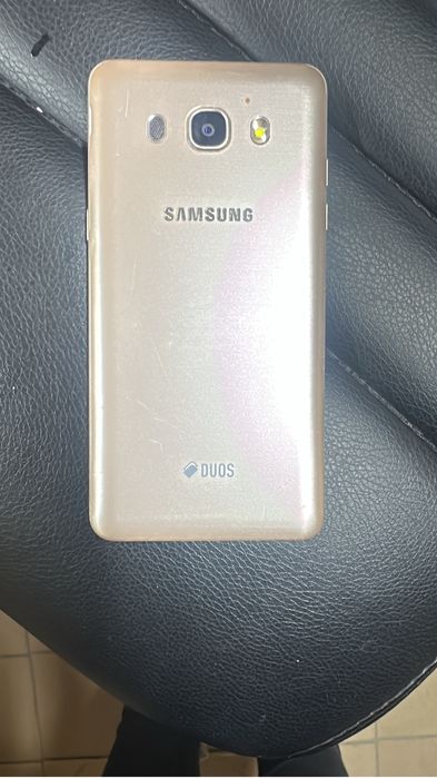 Самсунг , сотовый телефон