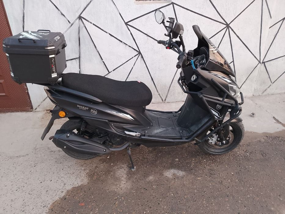 Продается срочно скутер