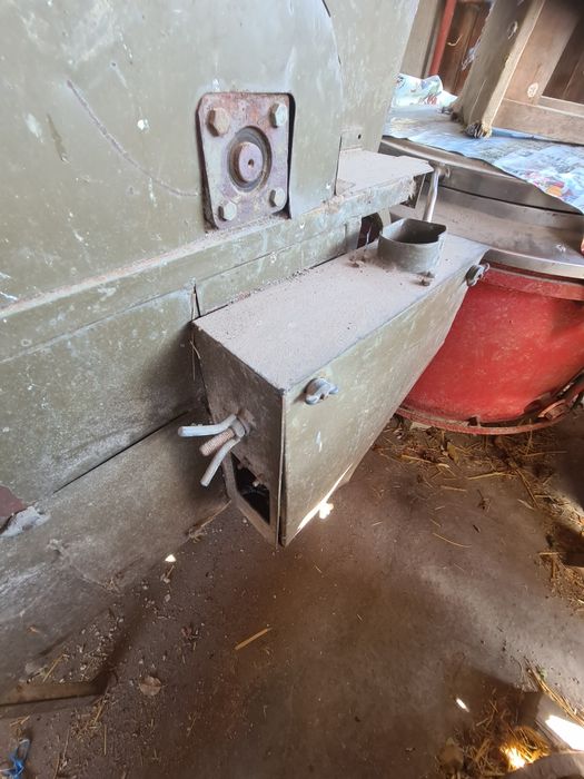 Vand moara 3 in1.  1300 ron