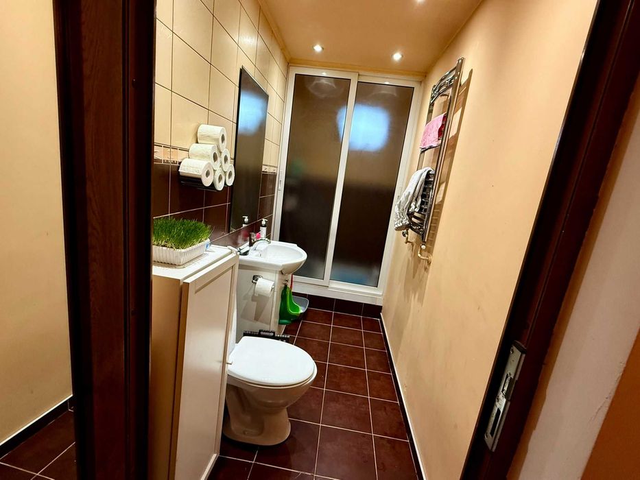 Apartament 3 camere, 68mp, 4/4 + beci curat 13mp