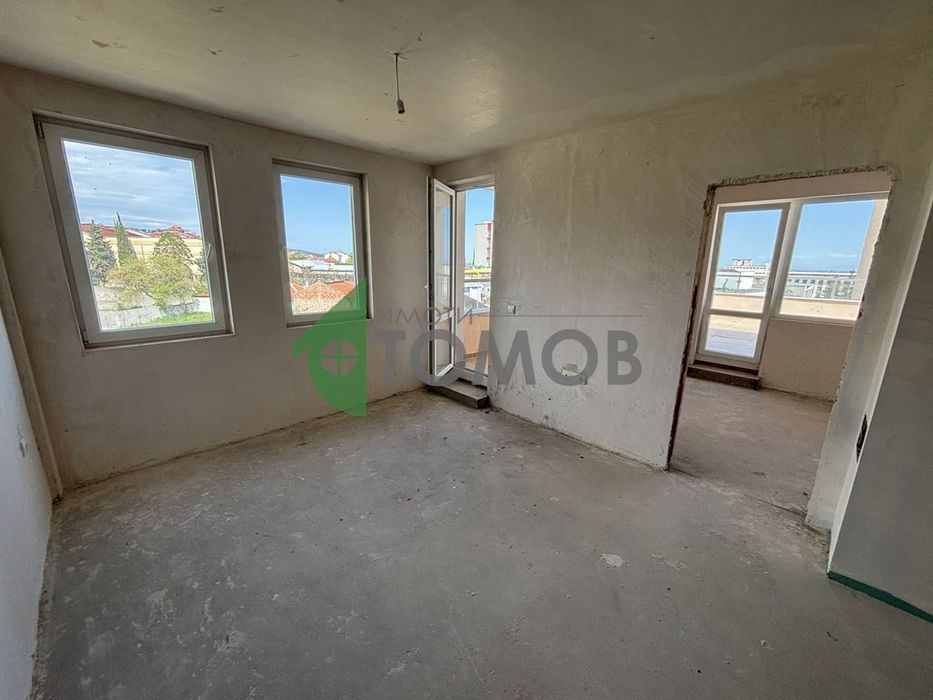 Продава се Тристаен апартамент в Стара Загора, Три чучура - север - 132 кв.м за 849 €/кв.м - Снимка #3