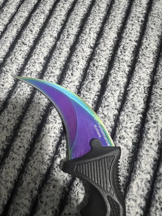 Vând joc Counter Strike Source DVD + Karambit Fade