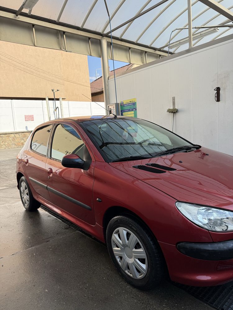 Peugeot 206 hatchback