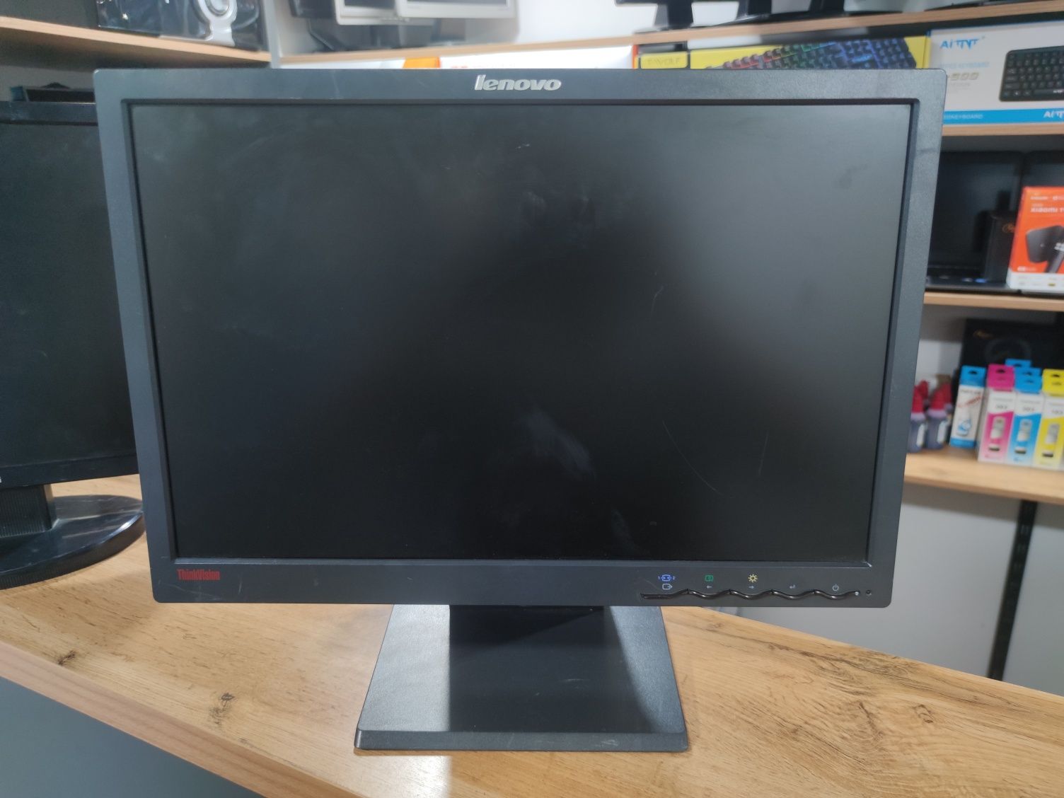 LG 22 dyum, hp 22 dyum