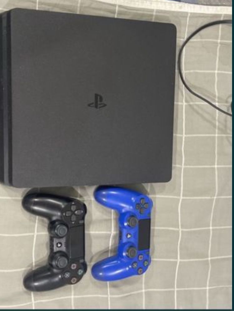 Playstation 4 slim ps 4