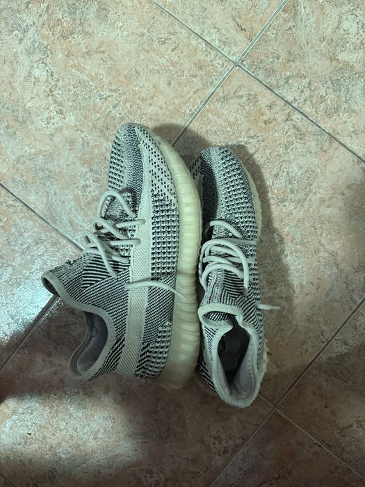 Adidasi Adidas Yeezy