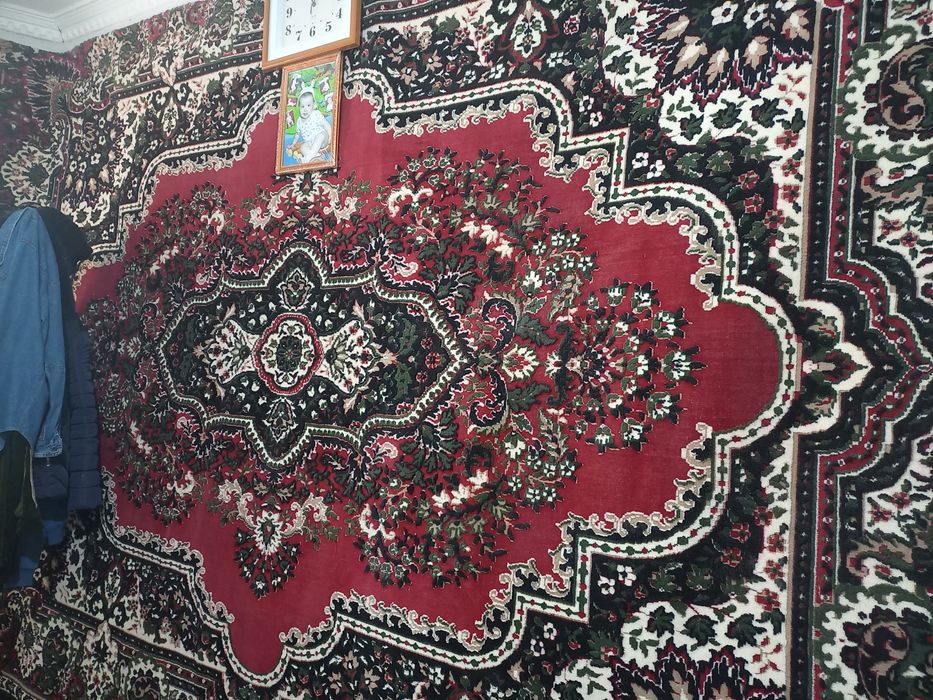 Продаётся ковер 3х4 В хорошем состоянии