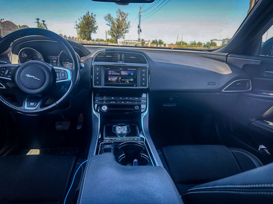 Vand Jaguar XE
